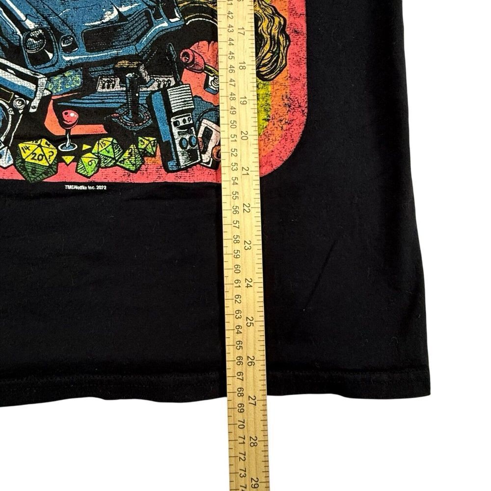 Strangers‎ Things Men's Day Retro Poster Design Short Sleeve T-Shirt Size Medium - Picture 3 of 4